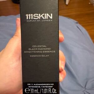 111SKIN Celestial Black Diamond Brightening Essence